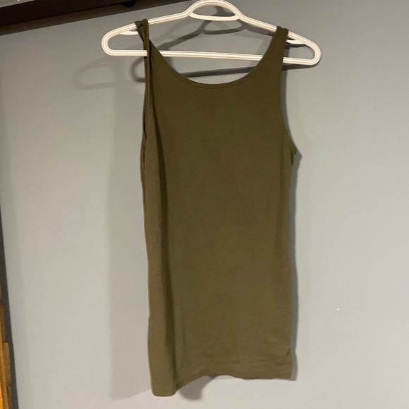 Olive green tank - Picture 2 of 3